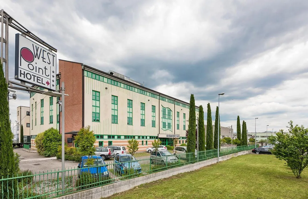 West Point Airport Hotel-1